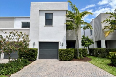 Таунхаус в Форт-Лодердейл, Флорида 4 спальни, 176.51м2 № 2065341