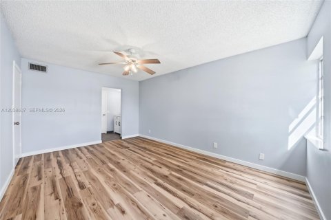 Condo in Deerfield Beach, Florida, 2 bedrooms  № 2086143 - photo 14