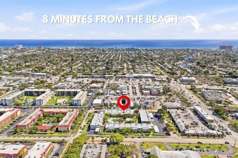 Condominio en Deerfield Beach, Florida, 2 dormitorios  № 2086143