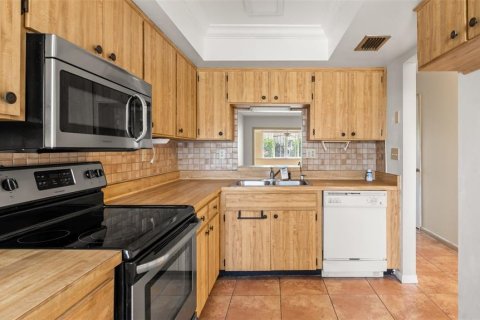 Condo in Fort Myers, Florida, 2 bedrooms  № 1389076 - photo 10