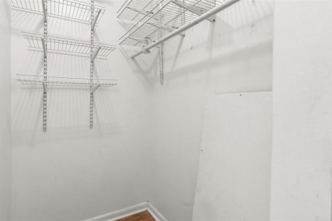Condo in Fort Myers, Florida, 2 bedrooms  № 1389076 - photo 17