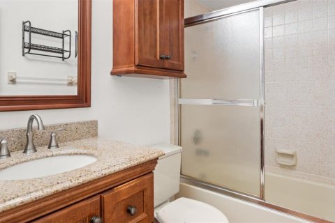 Condo in Fort Myers, Florida, 2 bedrooms  № 1389076 - photo 20