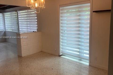 Villa ou maison à louer à South Miami, Floride: 3 chambres, 126.53 m2 № 1828237 - photo 9