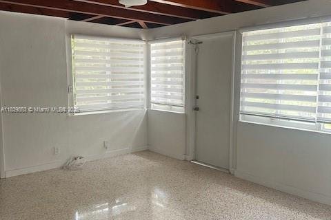 Villa ou maison à louer à South Miami, Floride: 3 chambres, 126.53 m2 № 1828237 - photo 16