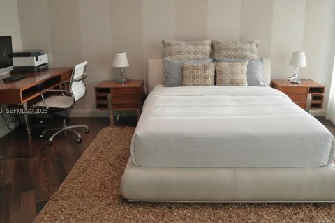 Condo in Bal Harbour, Florida, 3 bedrooms  № 1984625 - photo 29