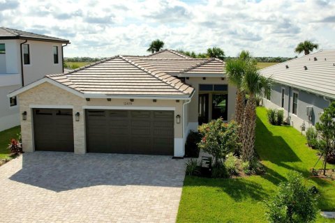 House in Palm Beach Gardens, Florida 3 bedrooms, 227.52 sq.m. № 2193242 - photo 2