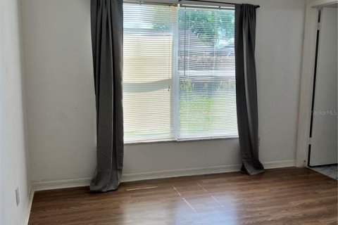 House in Tampa, Florida 3 bedrooms, 99.87 sq.m. № 1866140 - photo 13