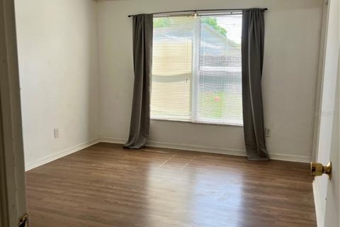 House in Tampa, Florida 3 bedrooms, 99.87 sq.m. № 1866140 - photo 14