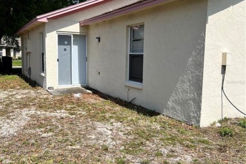 House in Tampa, Florida 3 bedrooms, 99.87 sq.m. № 1866140 - photo 2