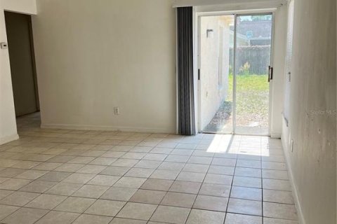 House in Tampa, Florida 3 bedrooms, 99.87 sq.m. № 1866140 - photo 5