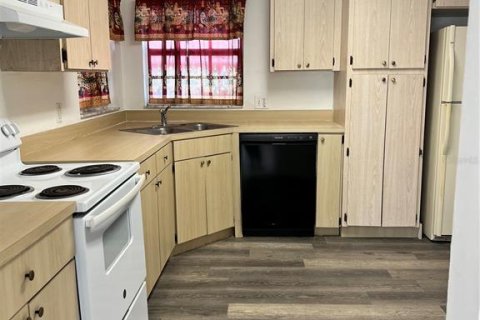 House in Tampa, Florida 3 bedrooms, 99.87 sq.m. № 1866140 - photo 6