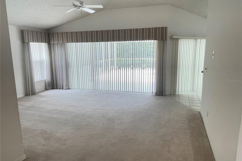 Casa en alquiler en Sun City Center, Florida, 2 dormitorios, 175.4 m2 № 1913640 - foto 4