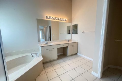 Casa en alquiler en Sun City Center, Florida, 2 dormitorios, 175.4 m2 № 1913640 - foto 26