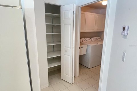Casa en alquiler en Sun City Center, Florida, 2 dormitorios, 175.4 m2 № 1913640 - foto 10