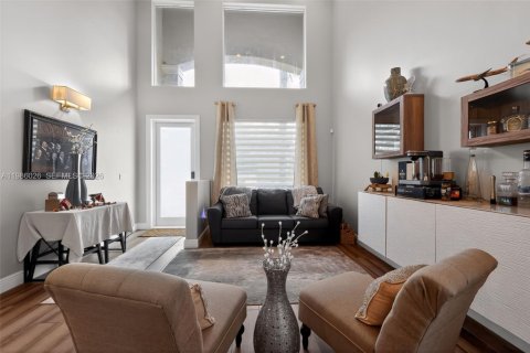 House in Pembroke Pines, Florida 4 bedrooms, 203.46 sq.m. № 2046518 - photo 4