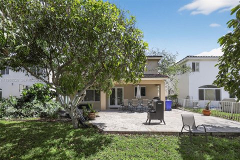 House in Pembroke Pines, Florida 4 bedrooms, 203.46 sq.m. № 2046518 - photo 22