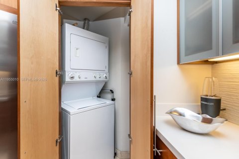 Copropriété à vendre à Miami, Floride: 2 chambres, 121.7 m2 № 2010932 - photo 25