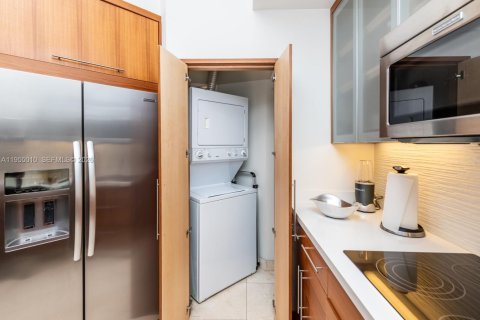 Copropriété à vendre à Miami, Floride: 2 chambres, 121.7 m2 № 2010932 - photo 24