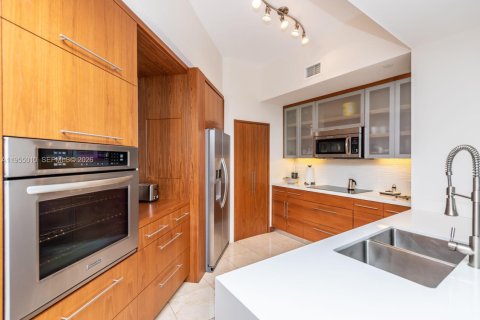 Copropriété à vendre à Miami, Floride: 2 chambres, 121.7 m2 № 2010932 - photo 7