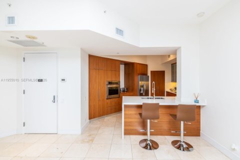 Copropriété à vendre à Miami, Floride: 2 chambres, 121.7 m2 № 2010932 - photo 5