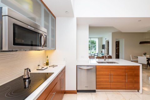 Copropriété à vendre à Miami, Floride: 2 chambres, 121.7 m2 № 2010932 - photo 8