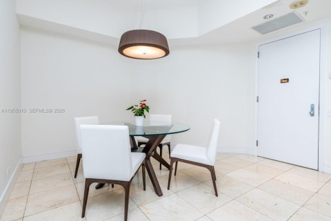 Copropriété à vendre à Miami, Floride: 2 chambres, 121.7 m2 № 2010932 - photo 13