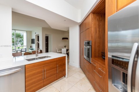 Copropriété à vendre à Miami, Floride: 2 chambres, 121.7 m2 № 2010932 - photo 9