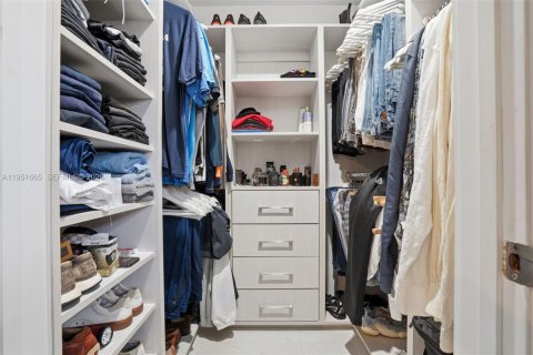 Villa ou maison à vendre à Hollywood, Floride: 3 chambres, 193.79 m2 № 2006203 - photo 23