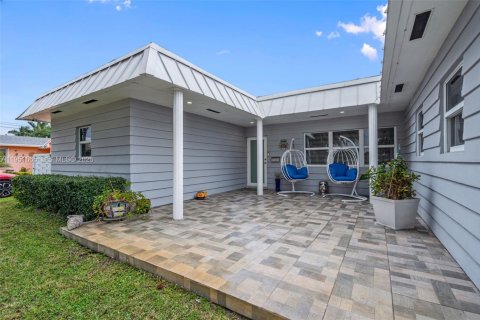 Villa ou maison à vendre à Hollywood, Floride: 3 chambres, 193.79 m2 № 2006203 - photo 3