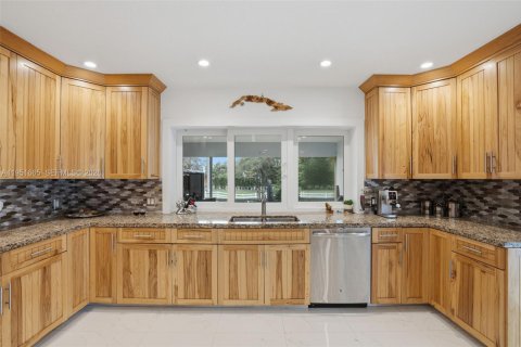 Villa ou maison à vendre à Hollywood, Floride: 3 chambres, 193.79 m2 № 2006203 - photo 12