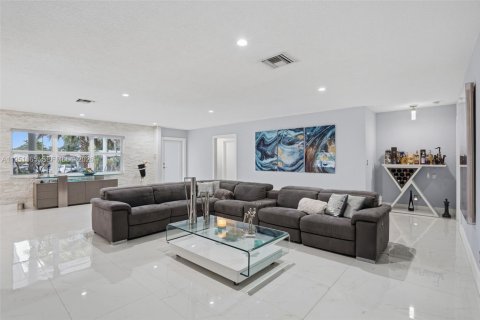 Villa ou maison à vendre à Hollywood, Floride: 3 chambres, 193.79 m2 № 2006203 - photo 8