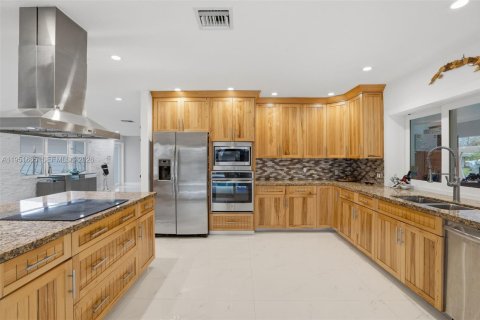 Villa ou maison à vendre à Hollywood, Floride: 3 chambres, 193.79 m2 № 2006203 - photo 13