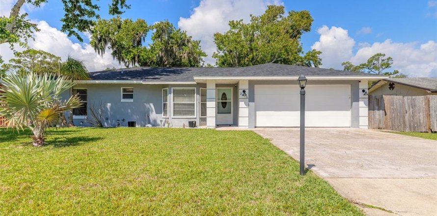 Villa ou maison à Edgewater, Floride 3 chambres, 113.15 m2 № 2147645