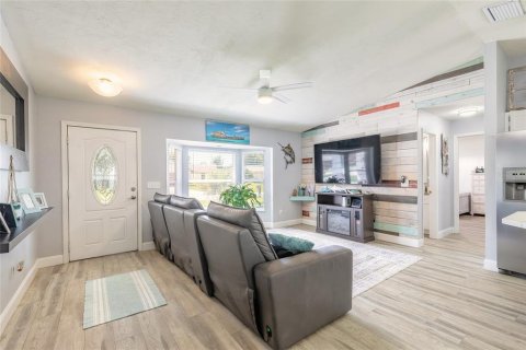 Villa ou maison à vendre à Edgewater, Floride: 3 chambres, 113.15 m2 № 2147645 - photo 11