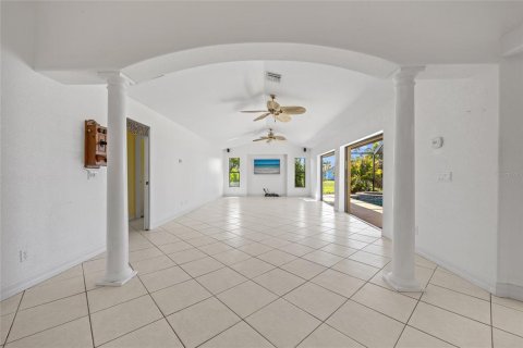 Casa en venta en Rotonda, Florida, 3 dormitorios, 252.23 m2 № 1799795 - foto 9