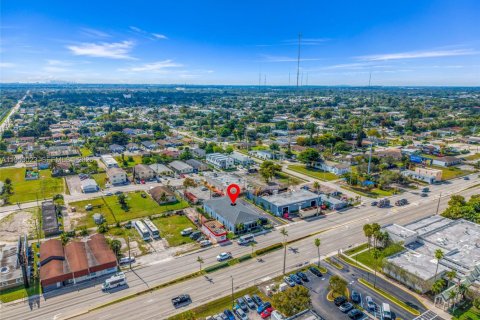Propiedad comercial en venta en Hollywood, Florida № 2082987 - foto 16