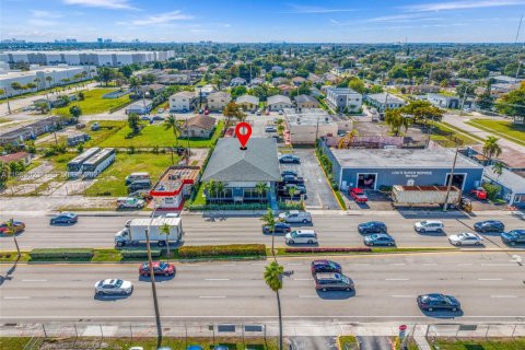 Propiedad comercial en venta en Hollywood, Florida № 2082987 - foto 20