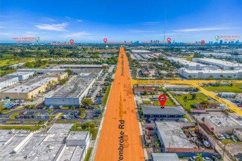 Propiedad comercial en venta en Hollywood, Florida № 2082987 - foto 13