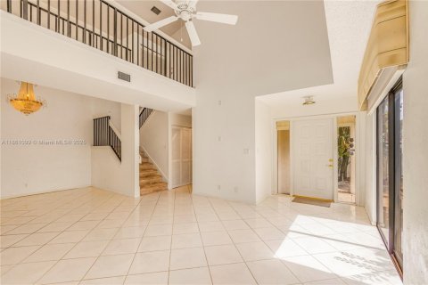 House in Boca Raton, Florida 3 bedrooms, 160.26 sq.m. № 1890685 - photo 9