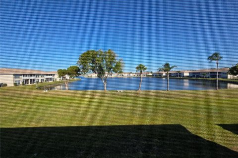 Copropriété à louer à Lake Suzy, Floride: 2 chambres, 106.84 m2 № 1647845 - photo 11