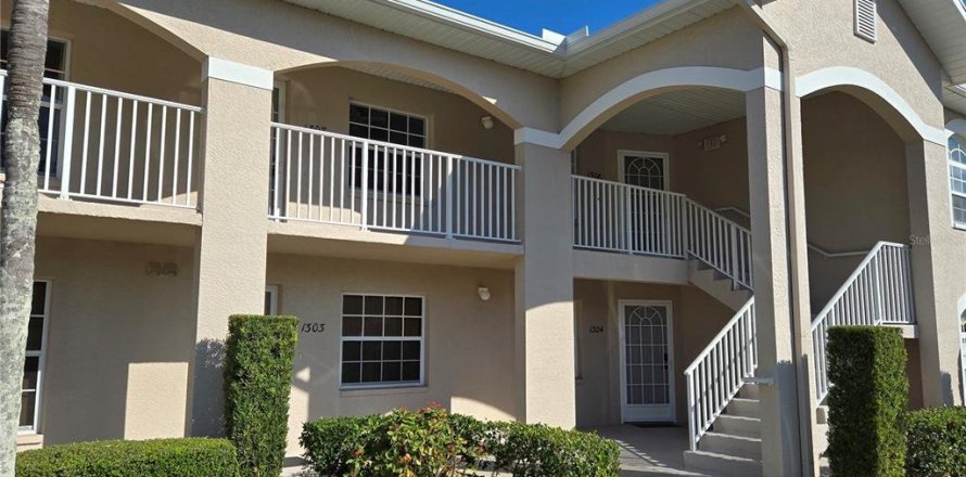 Condominio en Lake Suzy, Florida, 2 dormitorios № 1647845