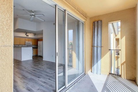 Copropriété à louer à Miramar, Floride: 2 chambres, 90.77 m2 № 2385166 - photo 10