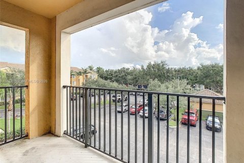 Copropriété à louer à Miramar, Floride: 2 chambres, 90.77 m2 № 2385166 - photo 12