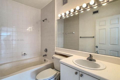 Copropriété à louer à Miramar, Floride: 2 chambres, 90.77 m2 № 2385166 - photo 16