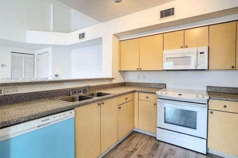 Copropriété à louer à Miramar, Floride: 2 chambres, 90.77 m2 № 2385166 - photo 8