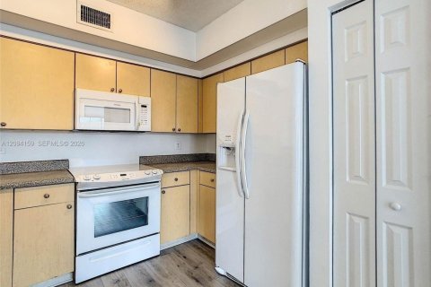 Copropriété à louer à Miramar, Floride: 2 chambres, 90.77 m2 № 2385166 - photo 9