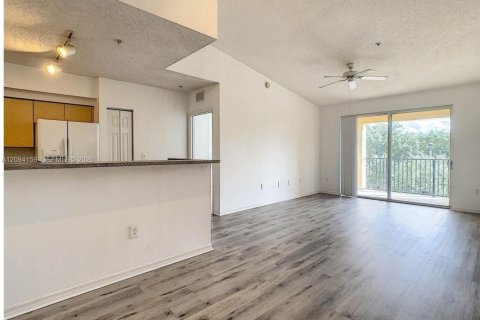 Copropriété à louer à Miramar, Floride: 2 chambres, 90.77 m2 № 2385166 - photo 4