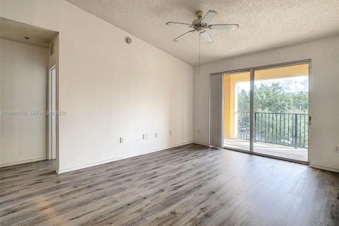 Copropriété à louer à Miramar, Floride: 2 chambres, 90.77 m2 № 2385166 - photo 3
