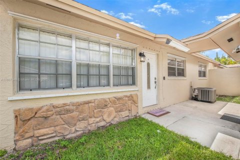 Casa en venta en Homestead, Florida, 3 dormitorios, 103.12 m2 № 1749792 - foto 4
