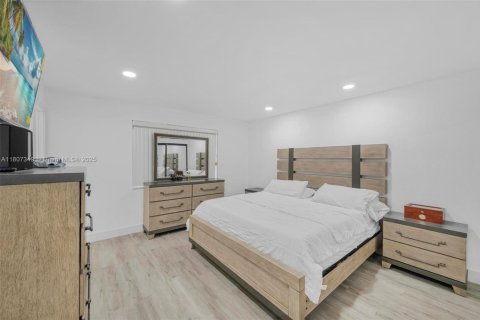 Casa en venta en Homestead, Florida, 3 dormitorios, 103.12 m2 № 1749792 - foto 15